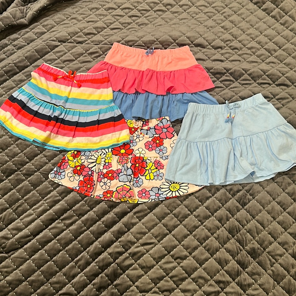 Little Girls skorts Size 7/8. Lot of 4